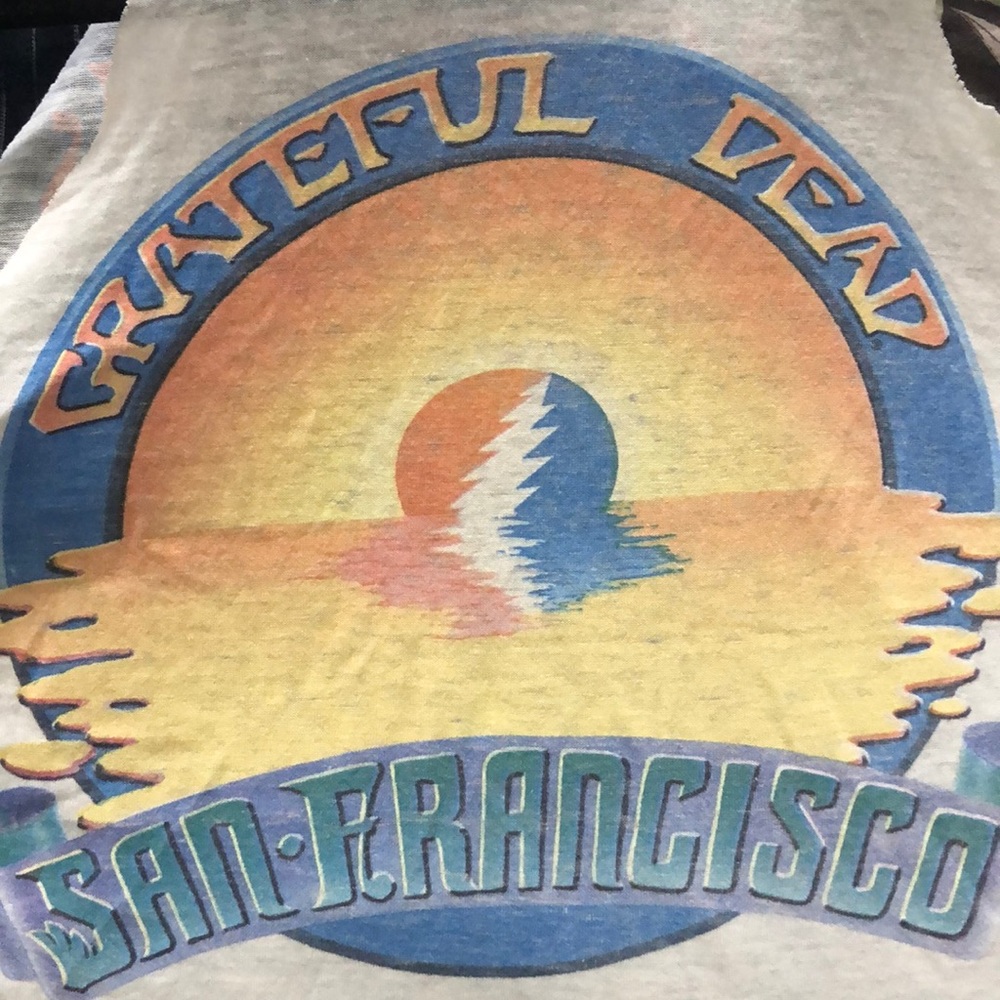 Vintage authentic Grateful Dead shirt